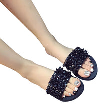 Load image into Gallery viewer, New Women Casual Summer Flat Slippers Flip Flops Female Crystal Outside Shoes Girls Comfortable Woman Footwear Drop shipping